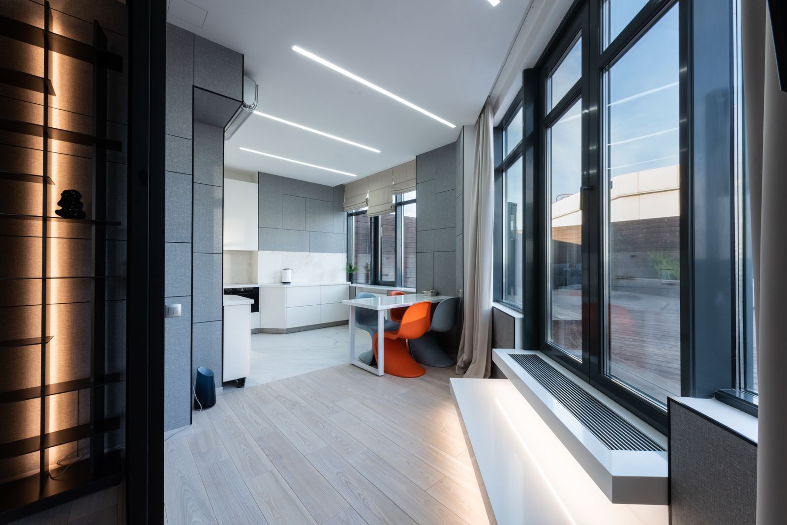 Main living space at 905 Cedar Branch Ct